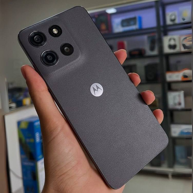 Smartphone Motorola Moto g15-256GB 12GB (4GB RAM+8GB Ram Boost) e Camera 50MP com AI e Nig...