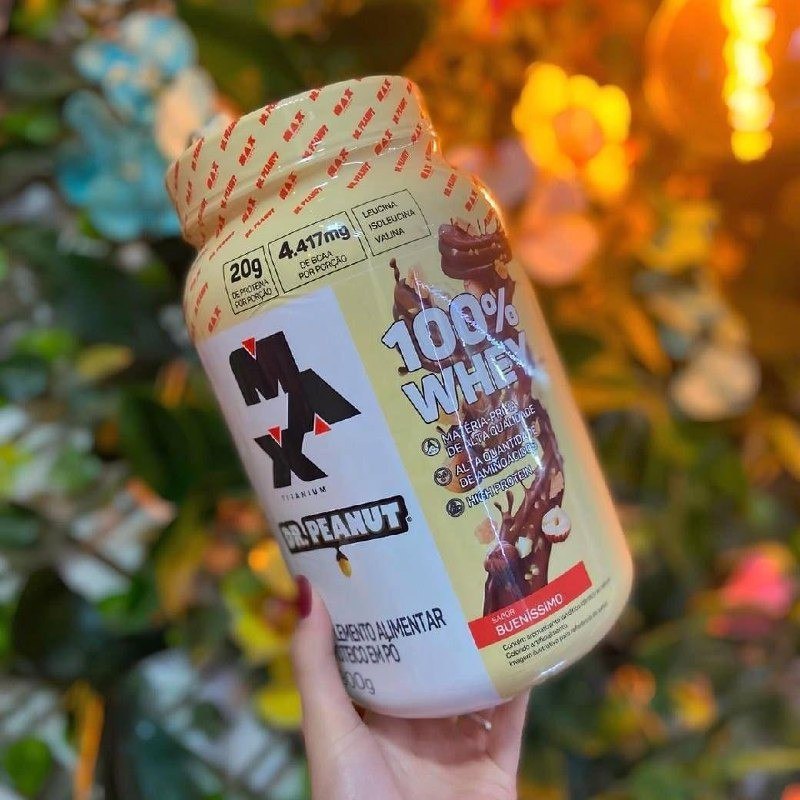100% Whey Max Titanium x Dr. Peanut (900g), Sabor Bueníssimo