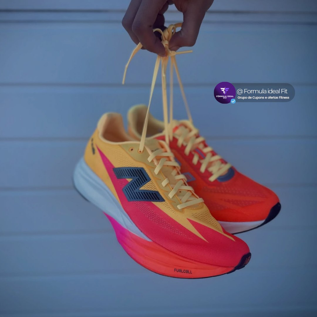 Tênis New Balance Fuelcell Rebel V5