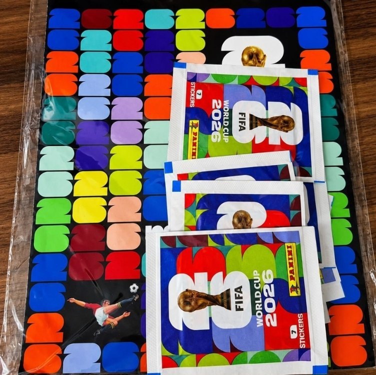 Kit 12 Envelopes de Figurinhas da Copa do Mundo da FIFA 2026™ + Cartela