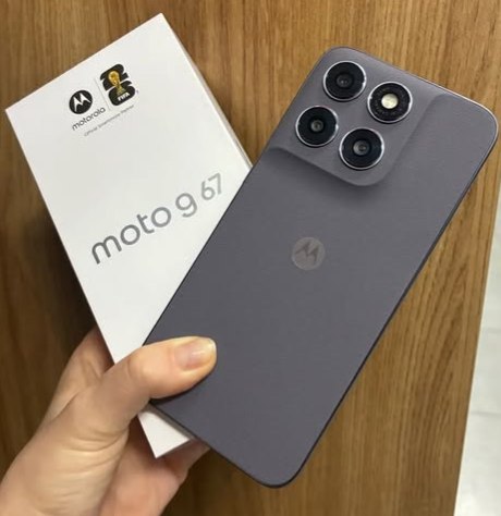 Motorola Moto G67 5G 256GB 12GB RAM Boost Câm. 50MP Sony Lytia 600 tela 6.8” 1.5K Extreme Amoled 120hz Ultrarresistente