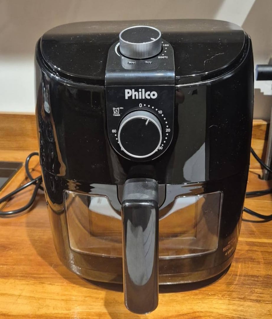 Air Fryer Philco 4L Revestimento Redstone 1500W PAF40A 220V