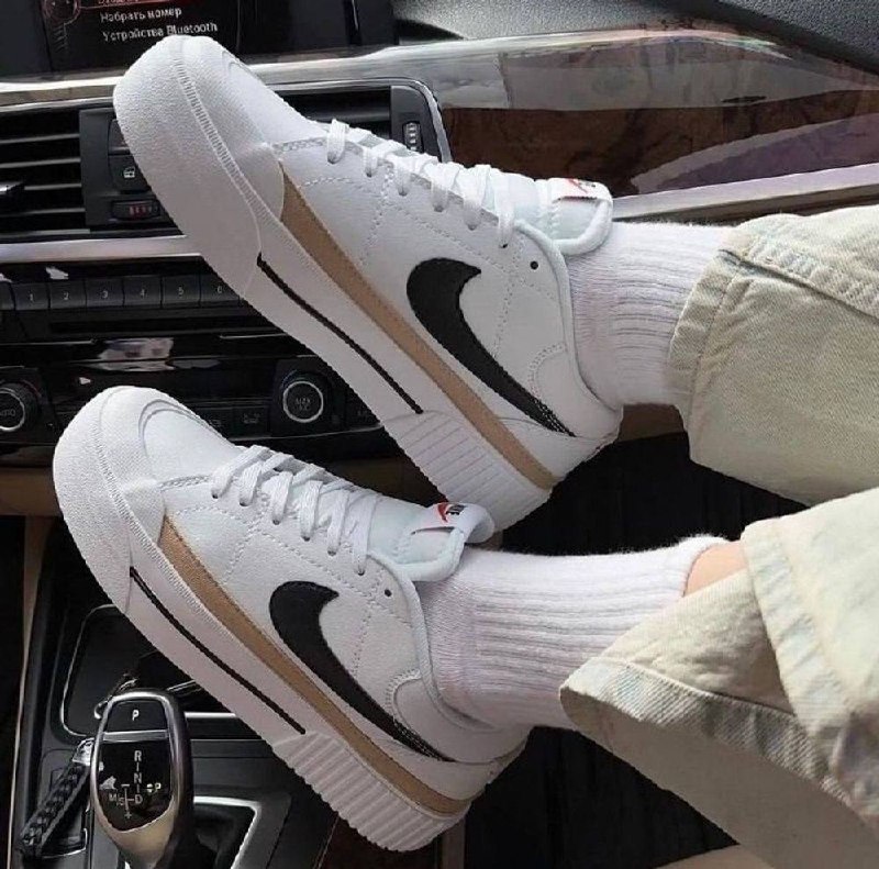 Tênis Nike Court Legacy Lift Feminino