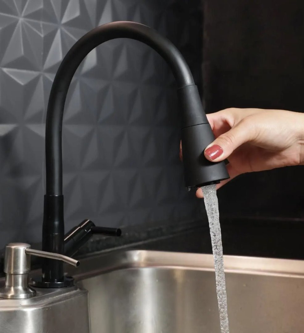 Torneira Gourmet Aromatec Flexível para Cozinha de Bancada 2 Jatos Preta em ABS