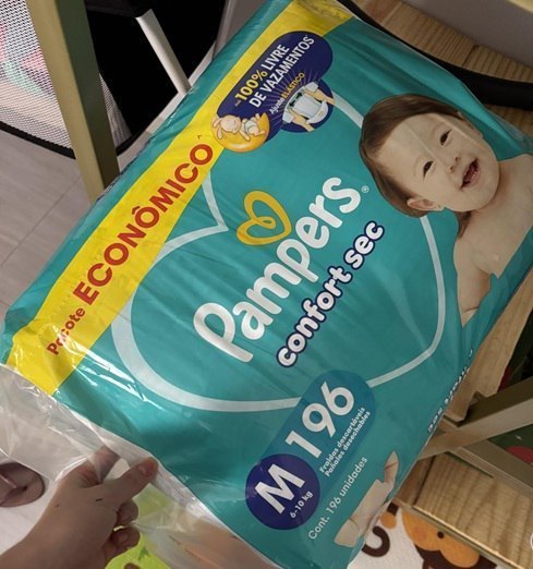 Pacotão Fralda Pampers Confort Sec Tam. M - 196 Unidades