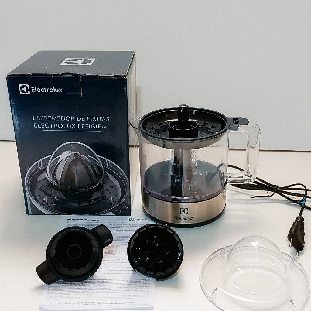 Espremedor de Laranjas e Frutas Electrolux Efficient 800ml (ECP10)