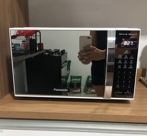 Micro-ondas Panasonic 21L Branco Espelhado Receitas Pré-programadas - 220v