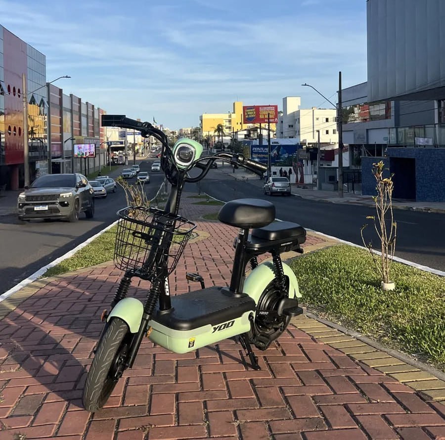 Bicicleta Elétrica Yoo Mobility Y-200 350w Farol Led Scooter Verde Sem Cnh E Emplacamento