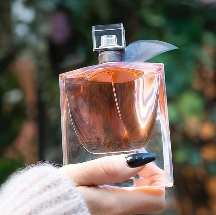 Lancôme La Vie Est Belle Eau de Parfum, Perfume Feminino Refilável, Fragrância Floral Gourmand Icônica com Íris, Baunilha e Patchouli, Alta Projeção, 100ml