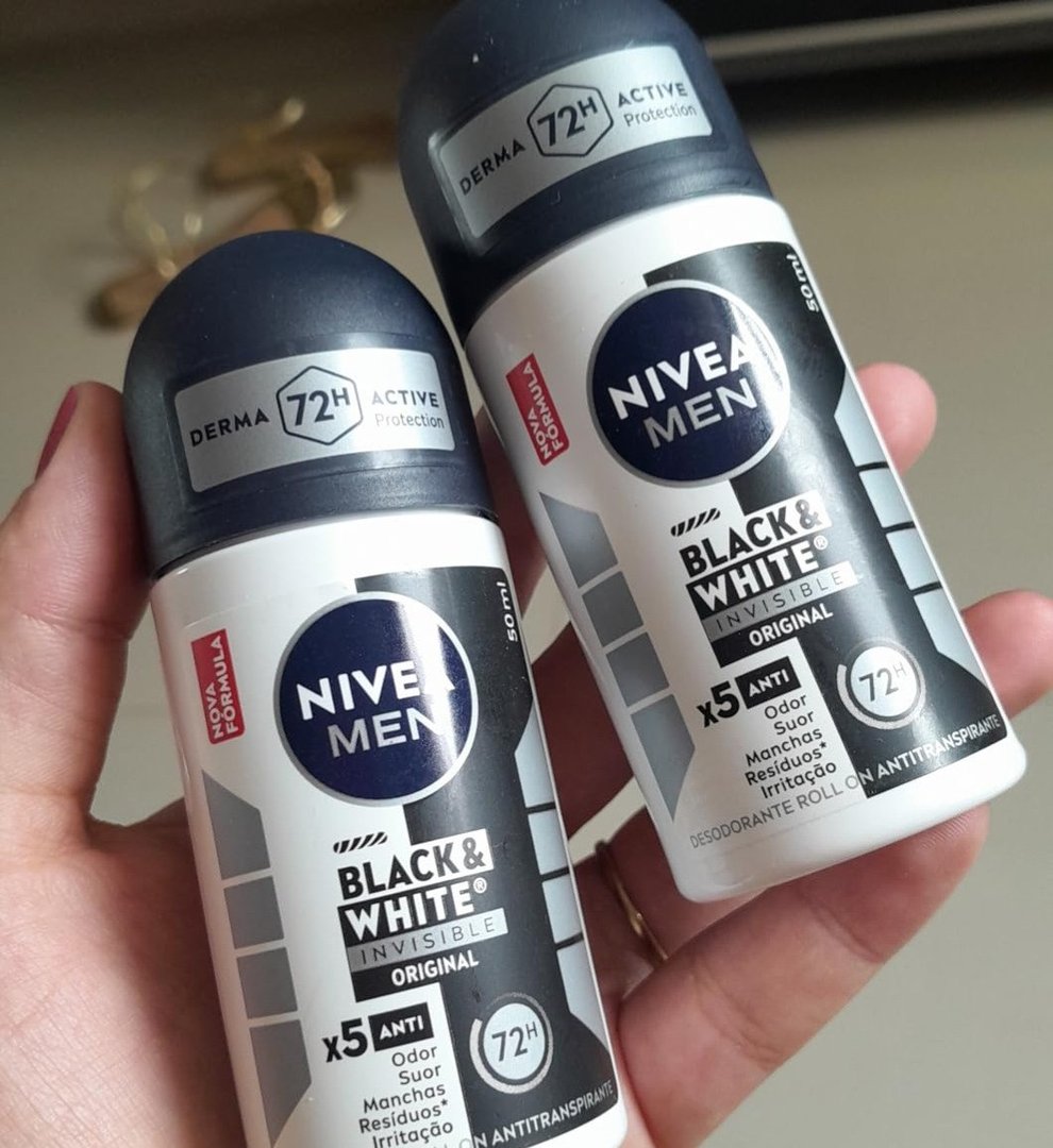NIVEA MEN Desodorante Antitranspirante Roll On Invisible Black & White 50ml - Proteção prolongada de 48h, cuidado suave, ação antibacteriana, fórmula 5 em 1: anti-manchas, anti-odor
