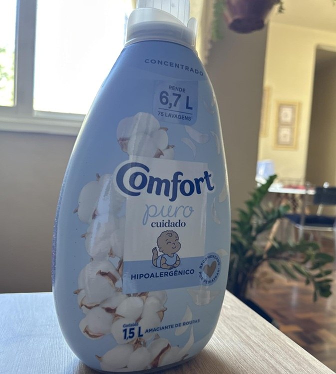 Amaciante Comfort Hipoalergênico Concentrado Puro Cuidado 1,5L(Rende 6,7 Litros)