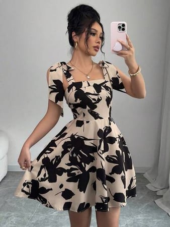 Elenzga Vestido Camiseta Curto Feminino Elegante com Estampa Floral Completa