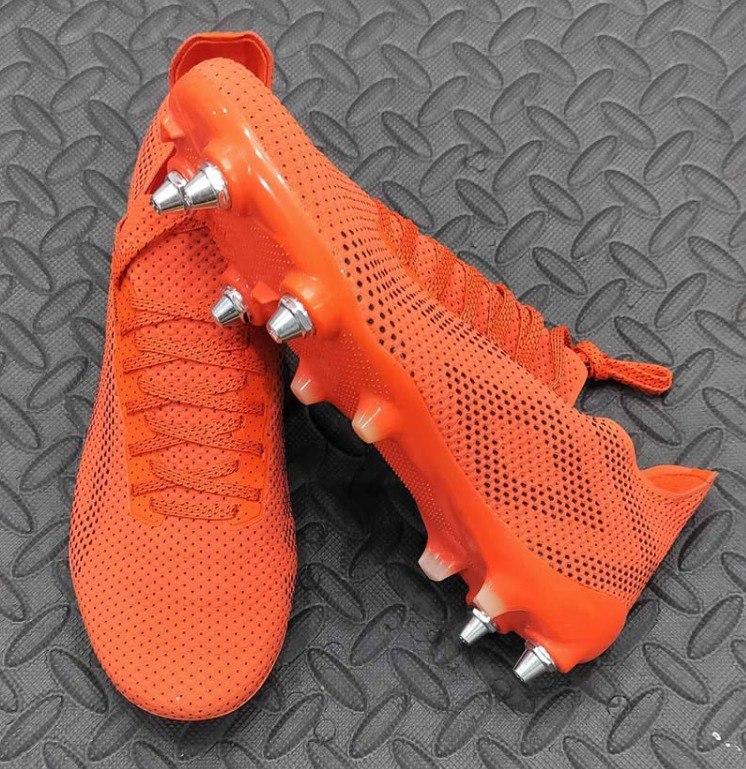 Chuteira Umbro Profissional Velocita Matrix Pro Sg Laranja - Num. 41e 42
