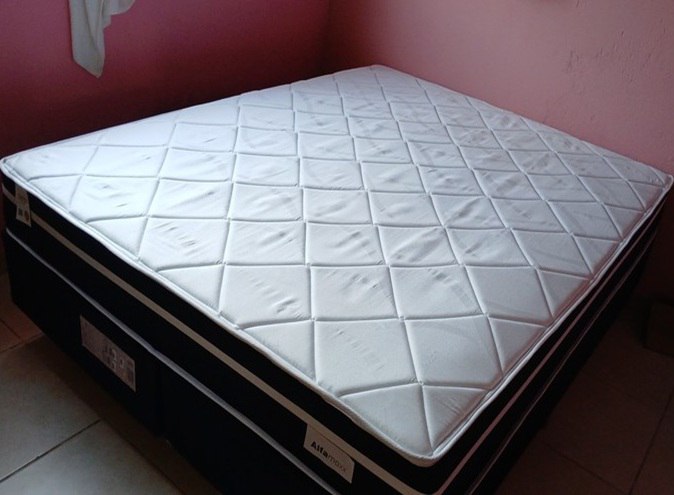 Cama Box Casal Plumatex Alfa Maxx de Molas Ensacadas Suporta até 120kg p/ Pessoa