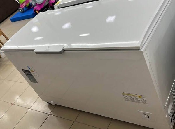 Freezer Horizontal Electrolux Tecnologia Inverter  Dupla Função (Freezer e Conservador)1 P...