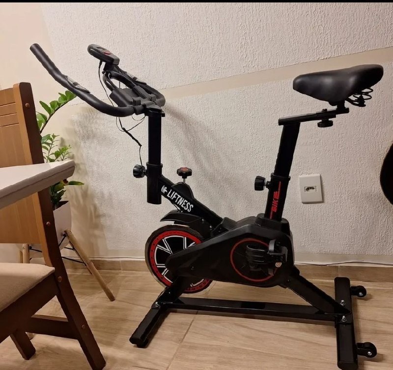 Bicicleta Ergométrica Bike Spinning Para Exercícios Com Volante e Display LCD
