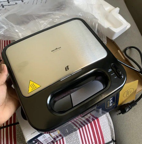 Sanduicheira e Grill 2 em 1 Britânia 1500W Antiaderente Inox - 110v/220v