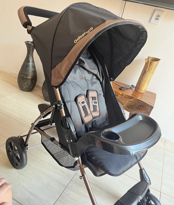 Carrinho de Bebê Galzerano Romano 0 a15kg 4 Posições p/ Reclinar - Preto/cobre