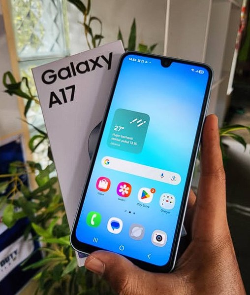 Celular Samsung Galaxy A17 128GB 4GB RAM Preto 6,7" Câm. Tripla + Selfie 13MP