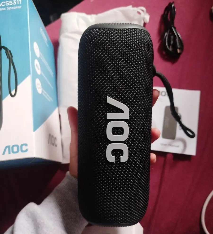 Caixa De Som Aoc Áudio Acs 37w Bluetooth Portátil até 8 horas de reprodução Preto - Bivolt