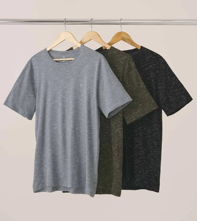 Kit 3 Camisetas Básicas Masculinas Com Bordado Hering