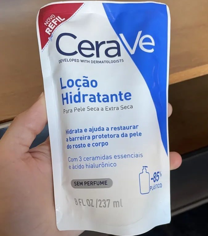 CeraVe, Refil Loção Hidratante Corporal para Pele Seca e Extra Seca, com textura Fluida e ...