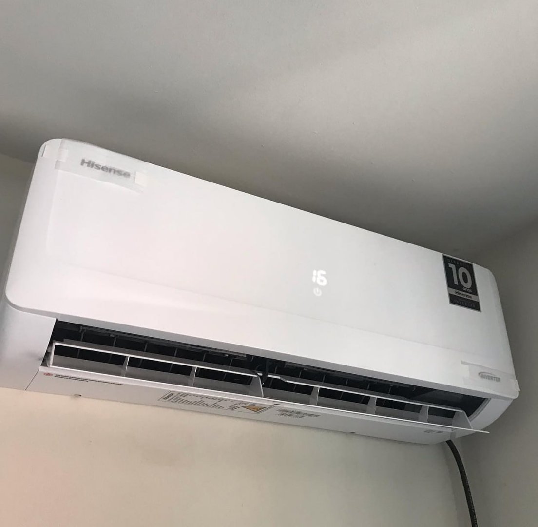 AR CONDICIONADO INVERTER HISENSE SPLIT HI WALL WI-FI 24000 BTUS QUENTE/FRIO 220V