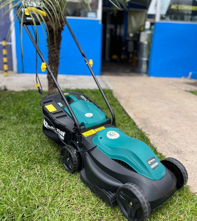 Cortador de Grama TEKNA 1,36 CV 1000W com Recolhedor 30L - 110v/220v