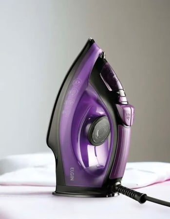 Ferro Passar Roupas À Vapor 5 Temperaturas Light Elgin Cor Roxo