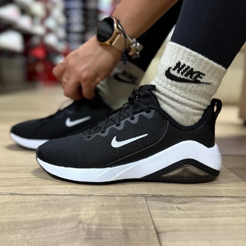 Tênis Nike Air Zoom Bella 7 Feminino