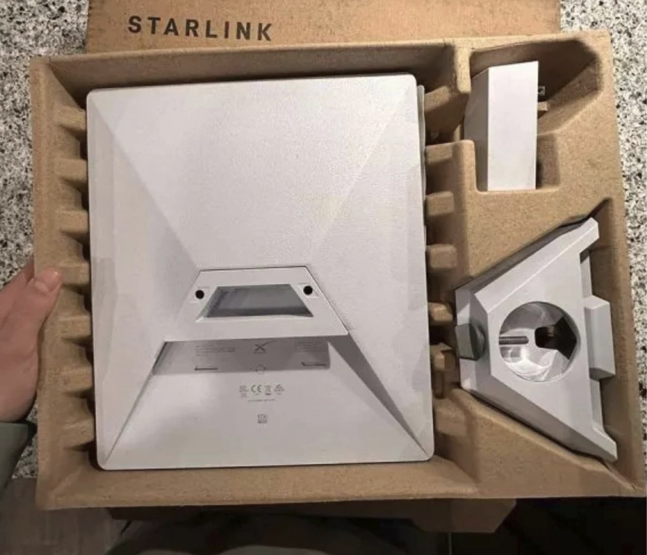 Kit Starlink Mini Internet via satélite, Dual Band 3 x 3 Mu-mimo, Wifi 5, Wpa2, Ethernet Lan, Plugue Starlink, Branco - 2535008br