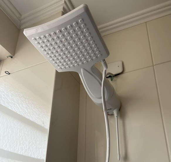 Chuveiro Lorenzetti Loren Shower Ultra Eletrônico 7500w Branco - 220v
