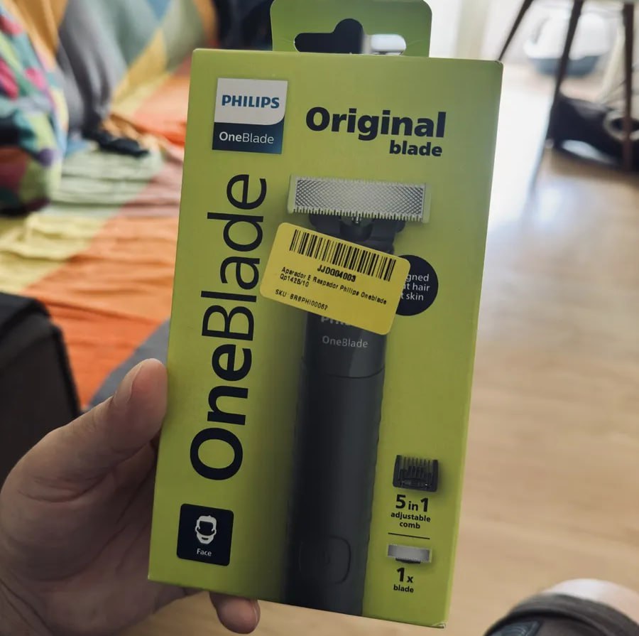 Aparador E Raspador Philips Oneblade Qp1425/10 Preto 5v