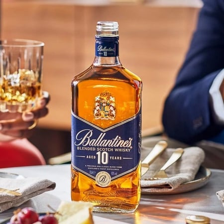 Whisky Escocês Blended 10 Anos Ballantine's Garrafa 1l