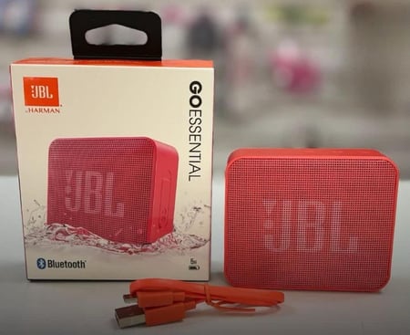 Caixa De Som Go Essential Portátil Bluetooth Cor Vermelho Jbl