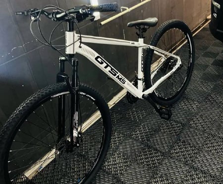 Mountain Bike Gts Pro M5 Techs Aro 29 21  21v Freios De Disco Mecânico Câmbios Shimano Cor...