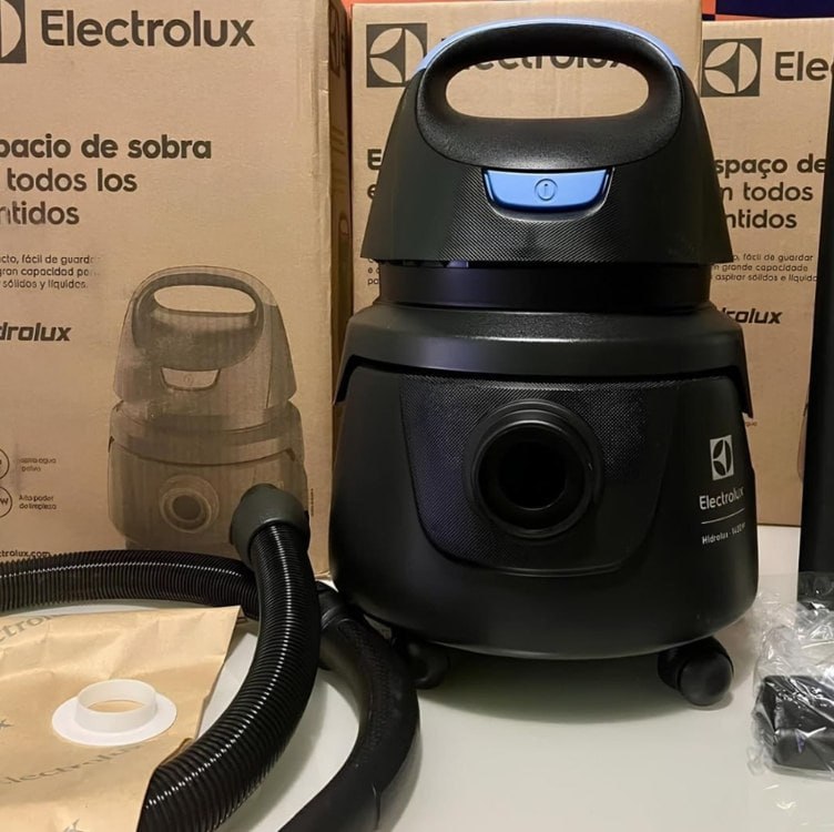Aspirador de Pó e Água Electrolux Compacto Potente 1400W Função Sopro 12L total 5L útil protetor térmico AWD01