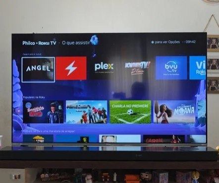 Smart TV 43" Philco QLED UHD Roku Processador Quadcore HDMI USB Assistente Virtual
