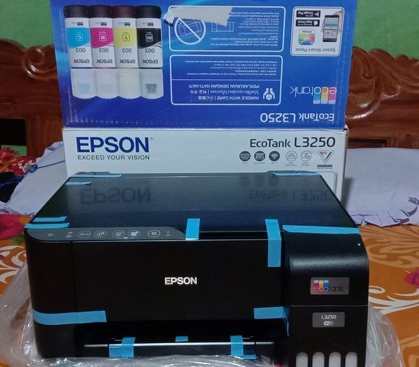 Impressora Multifuncional Epson Ecotank L3250 Ecotank Colorida USB Wi-Fi + Kit de Tintas -...