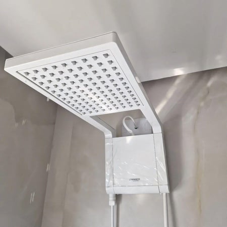 Chuveiro Lorenzetti Acqua Ultra Storm Cor Branco Elétrico De Parede 7800w 220 V
