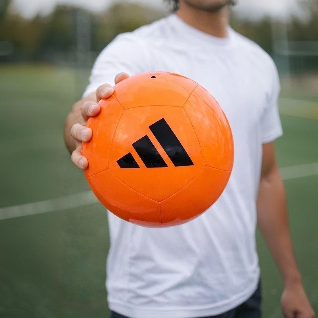 Bola De Futebol Universadi adidas Solar