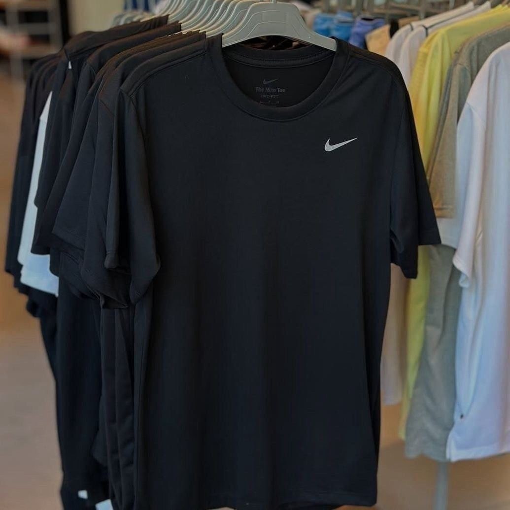 Camiseta Masculina Nike Dri-Fit Legend