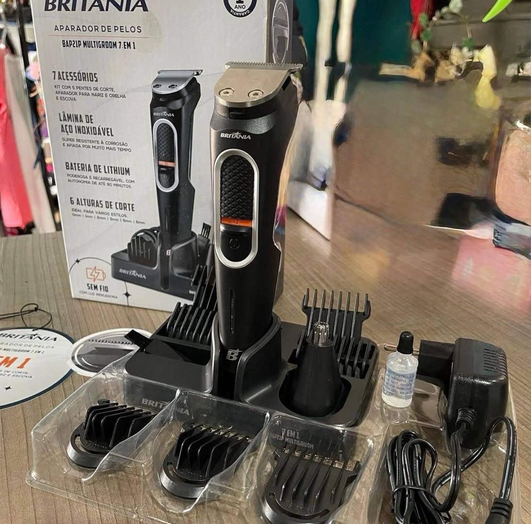 Aparador De Pelos Britânia Bap21p Multigroom 7 Em 1 Preto 127/220v