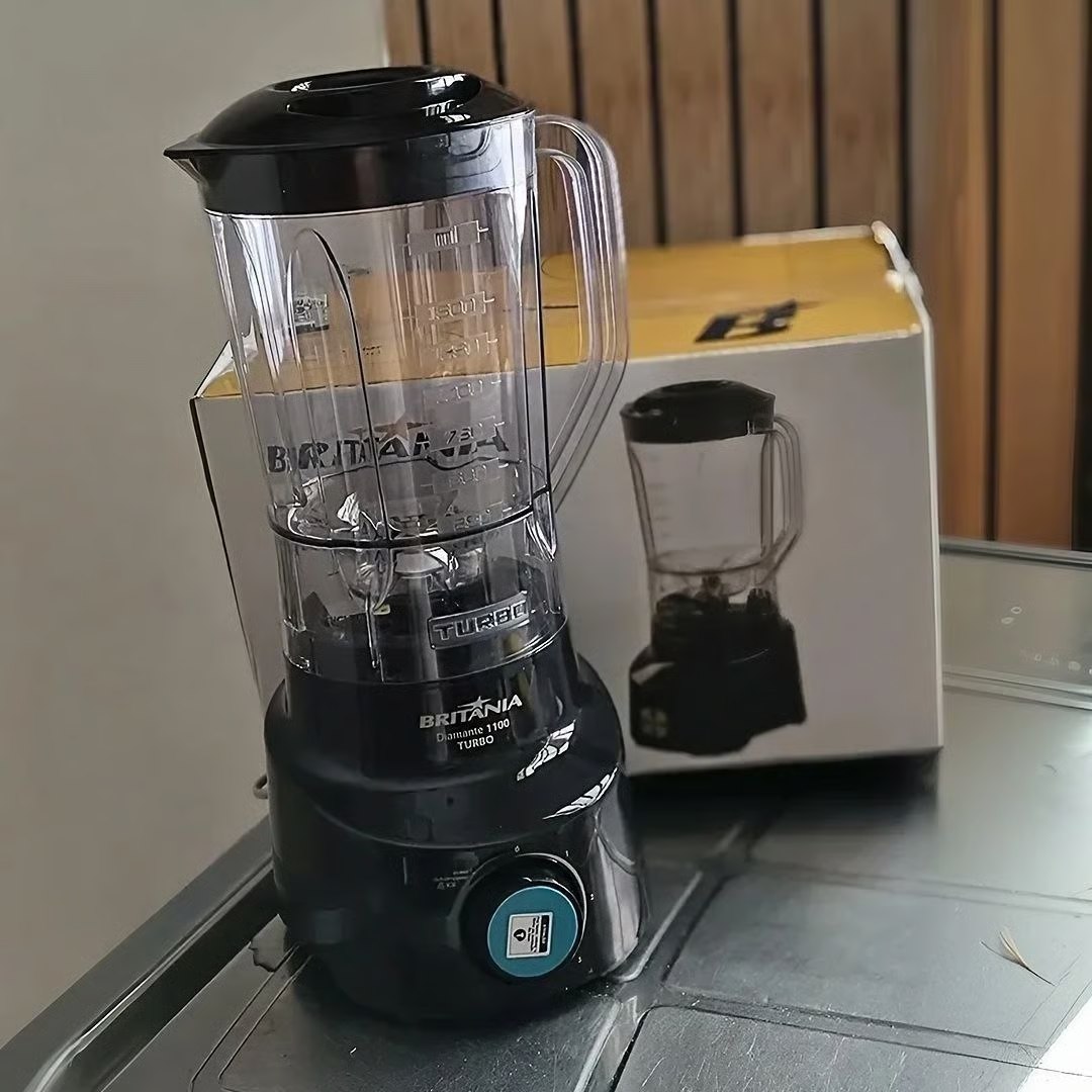 Liquidificador Britânia 2.6L Diamante 1100 4 Velocidades + Pulsar Preto - 110v