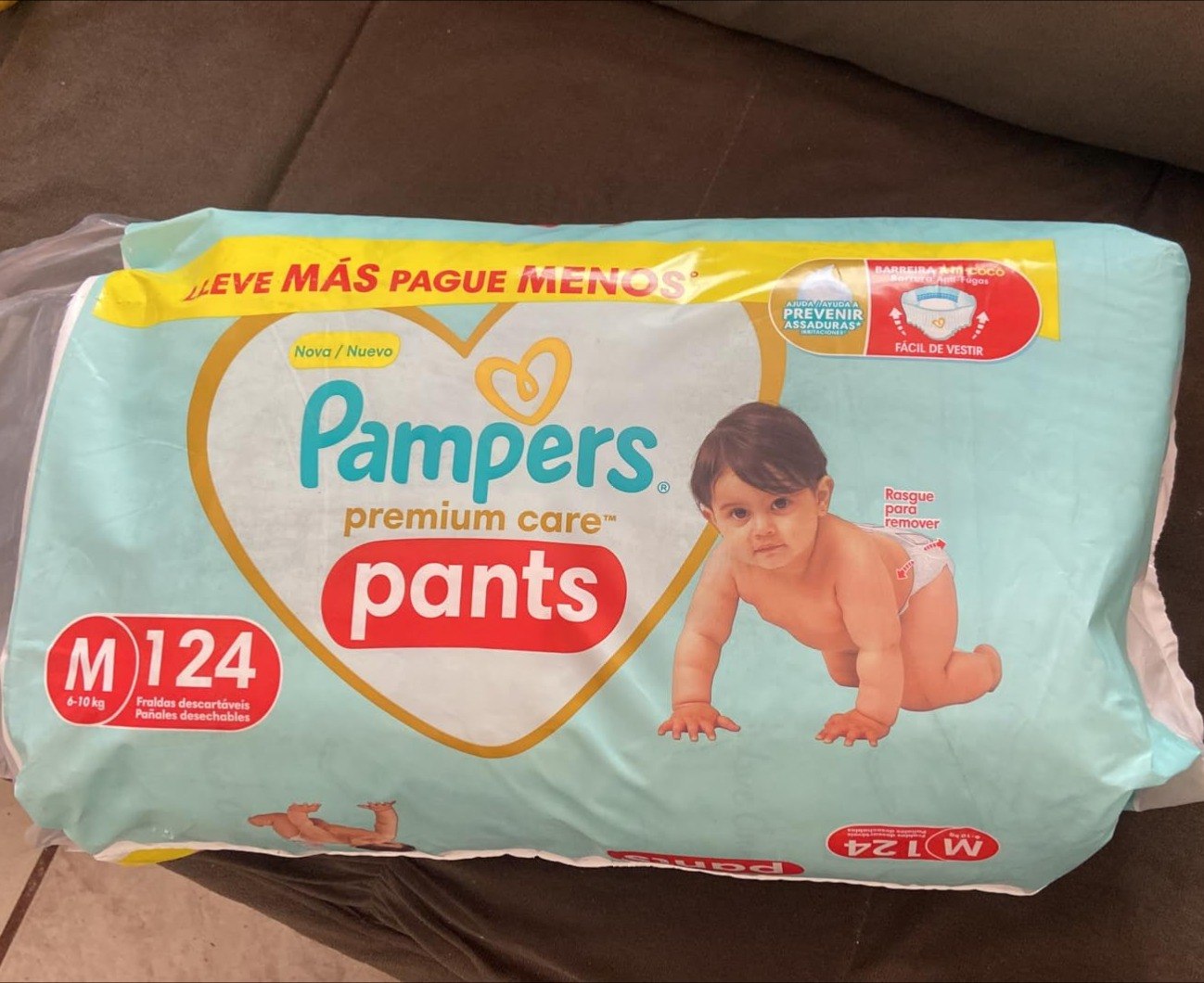Pacotão de Fralda Pampers Premium Care Pants Tam. M Fácil de Vestir - 124 Unidades