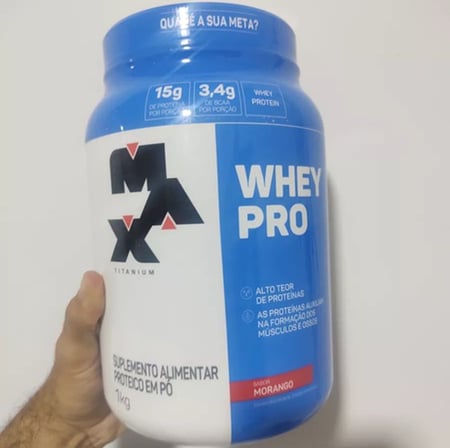 Whey Protein Pro  Max Titanium Com Bcaa E Aminoácidos 1kg - 3 sabores