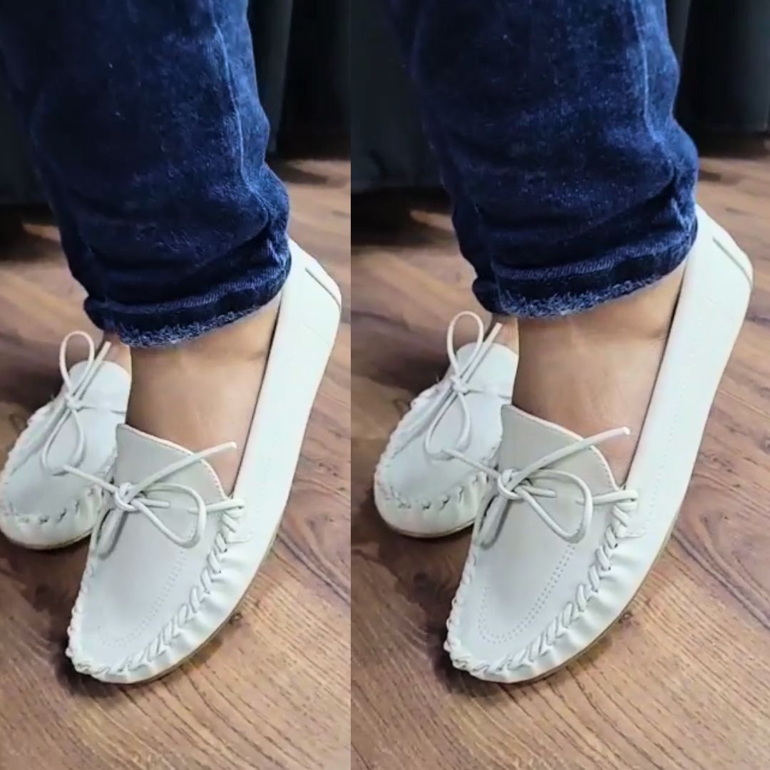 Sapato Vizzano Mocassim Laço Pelica Feminino Branco ou Preto - Num. 34 ao 39