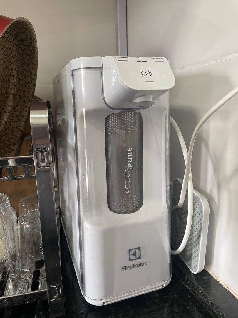 Purificador de Água Gelada Fria e Natural Touch Bivolt Branco PE12B7