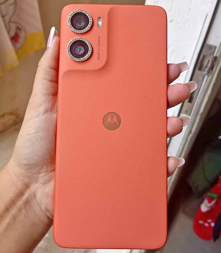 Motorola Moto g06 Tela 6.9" 128GB 12GB Ram Boost Câm. Dupla 50MP com AI Bateria de 5200 mA...