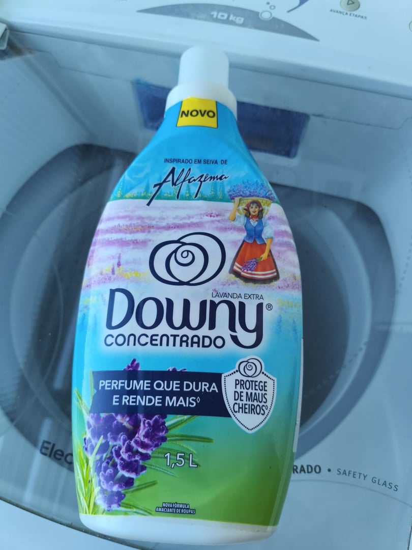 Amaciante de Roupa Concentrado Downy, Seiva de Alfazema, 1,5L